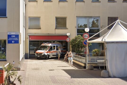 Auto cappotta in via Enrico Melen a Genova: uomo grave all’ospedale Villa Scassi Auto cappotta in via Enrico Melen a Genova: uomo grave all’ospedale Villa Scassi
