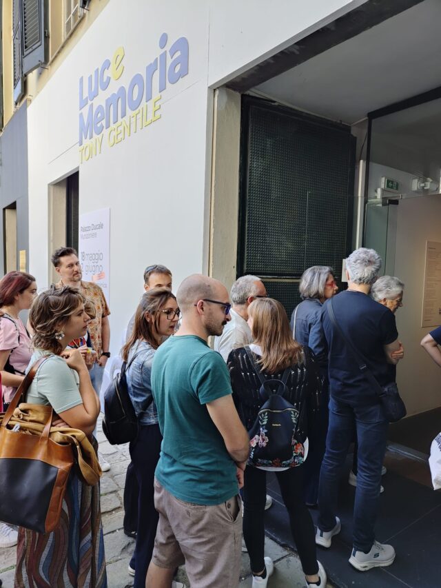 Successo per le fotografie di Tony Gentile a Palazzo Ducale Successo per le fotografie di Tony Gentile a Palazzo Ducale