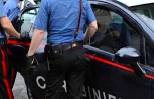Genova, spacciatore tenta la fuga in via Prè: droga nascosta negli slip Genova, spacciatore tenta la fuga in via Prè: droga nascosta negli slip