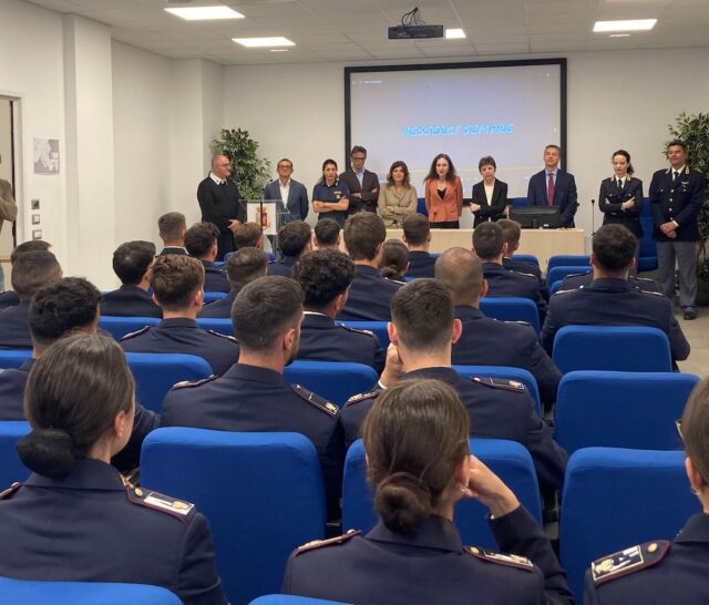 Nuovi agenti in servizio alla Questura di Genova: il benvenuto Nuovi agenti in servizio alla Questura di Genova: il benvenuto