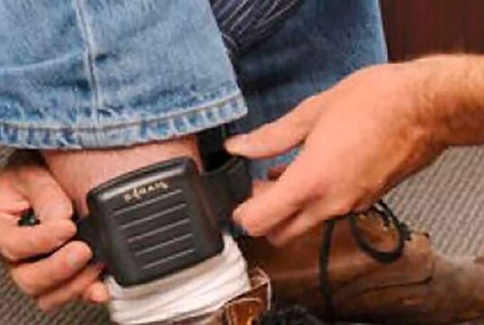 Maltrattamenti alla ex, 47enne di Savona con braccialetto Maltrattamenti alla ex, 47enne di Savona con braccialetto