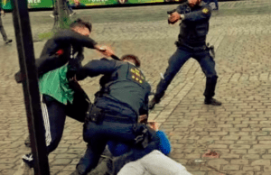 L’Europa al contrario di Becchi: immigrato carnefice del poliziotto diventa vittima