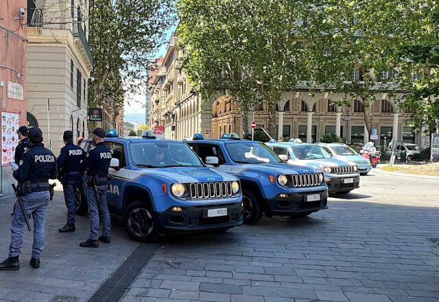polizia piazza vittorio veneto