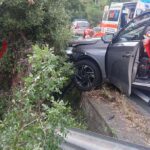 Cogoleto, urta il guard rail: auto soccorsa dai VVF