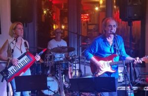 Alassio, la rassegna musicale “Frazionando” fa tappa a Moglio per una serata di rock Alassio: la rassegna musicale “Frazionando” fa tappa a Moglio per una serata di rock con l'Alternando Rock Trio