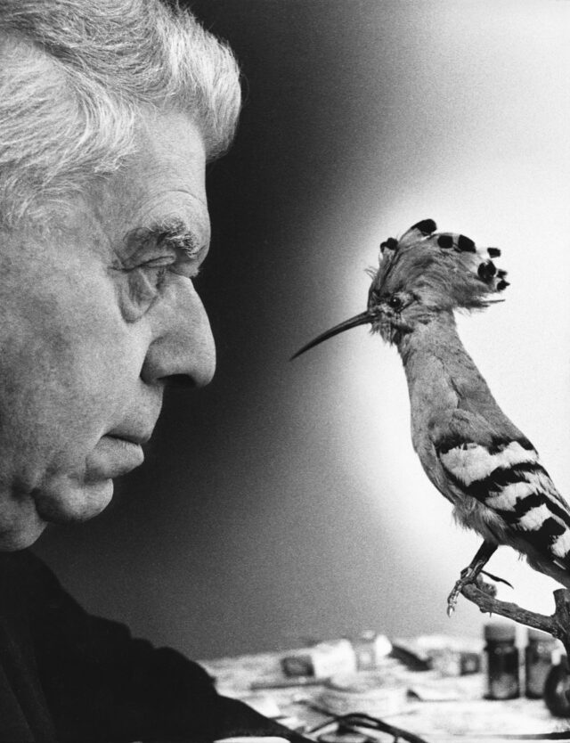 Il FAI presenta la mostra Ossi di Seppia, Ugo Mulas Eugenio Montale - dal 18 luglio 2024, Abbazia di San Fruttuoso, Camogli Eugenio Montale - dal 18 luglio 2024, Abbazia di San Fruttuoso, Camogli