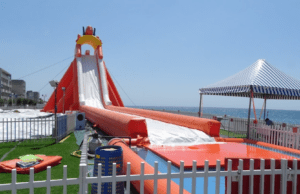 Sul lungomare di Vallecrosia, il parco giochi è aperto tutto agosto Sul lungomare di Vallecrosia (Imperia), il parco giochi è aperto tutto agosto