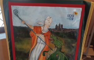 L’artista Stefania Loreto ha realizzato lo stendardo del Palio 2024