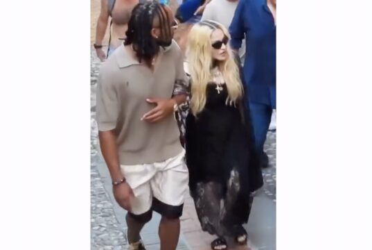 Madonna a spasso per Portofino: una serata speciale da turista Madonna a spasso per Portofino: una serata da turista speciale