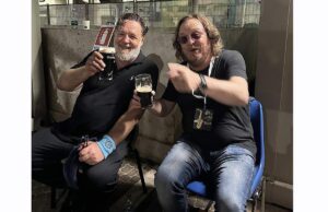 Salute a tutti da Russell Crowe & Zucchero Salute a tutti da Russell Crowe & Zucchero