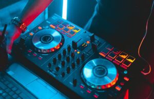 Ventimiglia, musica oltre l’orario stabilito: sanzionati due locali Ventimiglia, musica oltre l'orario stabilito: sanzionati due locali