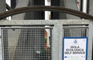 Recco, è attiva la nuova postazione meccanizzata per i rifiuti Recco, è attiva la nuova postazione meccanizzata per i rifiuti, dedicata alle utenze non domestiche