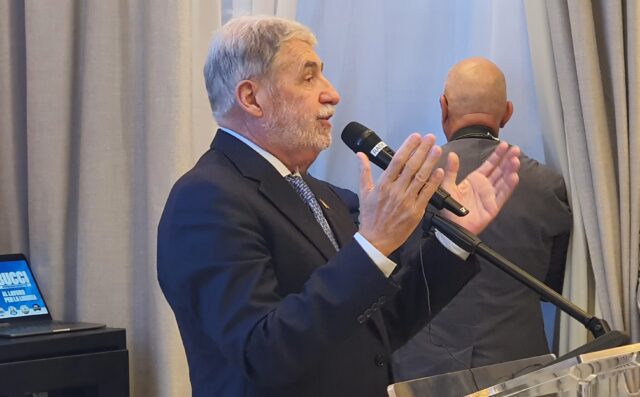 Regionali, sala gremita al Bristol per l'avvio della campagna di Bucci Regionali, sala gremita al Bristol per l'avvio della campagna di Bucci