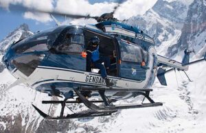 Trovati i corpi dei due alpinisti italiani dispersi sul Monte Bianco Trovati i corpi dei due alpinisti italiani dispersi sul Monte Bianco