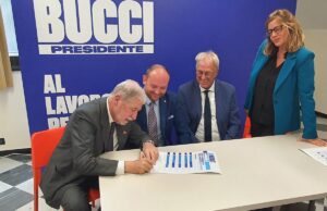 Tutti con Bucci, firmato il Patto dei sindaci Tutti con Bucci, firmato il Patto dei Sindaci