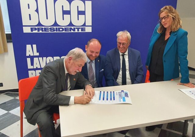 Tutti con Bucci, firmato il Patto dei Sindaci Tutti con Bucci, firmato il Patto dei Sindaci