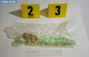 Imperia, droga spedita in pacchi postali dall’Olanda: smantellata rete spaccio Imperia, droga spedita in pacchi postali dall’Olanda: smantellata rete spaccio