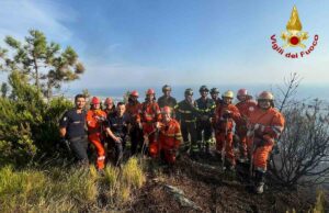 Incendio alla Spezia, si riaccende focolaio: rogo sotto controllo Incendio alla Spezia, si riaccende focolaio: rogo sotto controllo