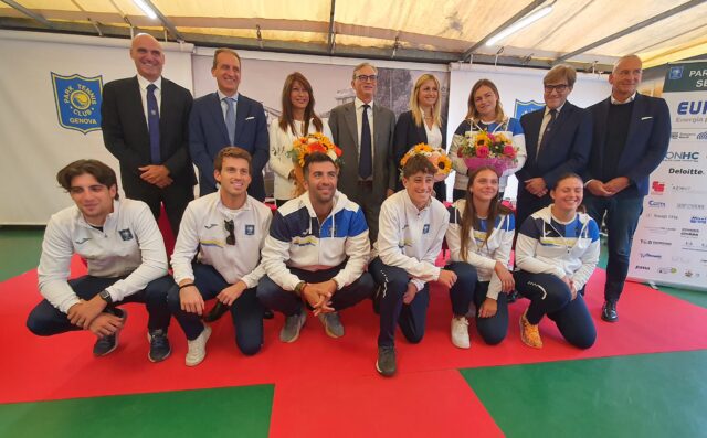 Present squadra tennis park