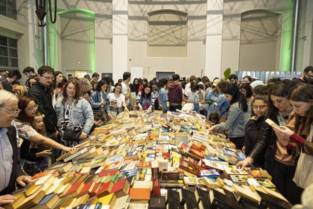 Librokilo 2025 torna a Genova: libri a 10 euro al chilo a Palazzo Ducale