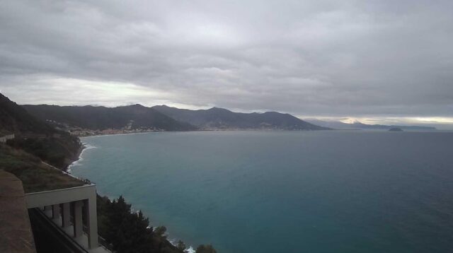 Maltempo in Liguria: allagamenti e disagi nel savonese, chiuse alcune strade Maltempo in Liguria: allagamenti e disagi nel savonese, chiuse alcune strade