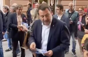 Salvini a Genova: se il centrodestra non vince si ferma tutto Salvini a Genova: Se il centrodestra non vince si ferma tutto