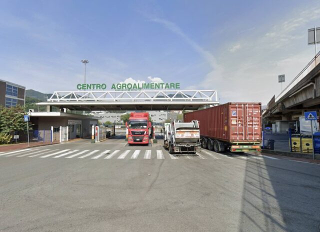 mercato ortofrutticolo centro agroalimentare Parmalat trasferisce attività a Bergamo e lascia a casa i lavoratori