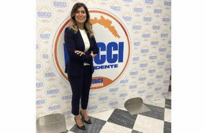 Parisa Pasandehpoor in campo con Bucci in Vince Liguria Parisa Pasandehpoor in campo con Bucci in Vince Liguria