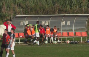 Calcio, Ceparana fermato dal Vezzano anticapolista Calcio - Ceparana fermato dal Vezzano anticapolista