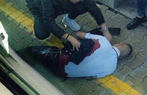 Ci risiamo: senza biglietto aggredisce capotreno e poliziotti. Africano arrestato Rivarolo, capotreno accoltellato da nordafricani: in codice rosso al Villa Scassi