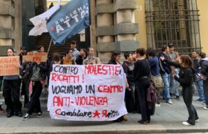 Due studentesse incatenate all’Università per avere Centro antiviolenza