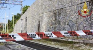 Tragedia a Diano Marina, donna investita da treno: traffico bloccato