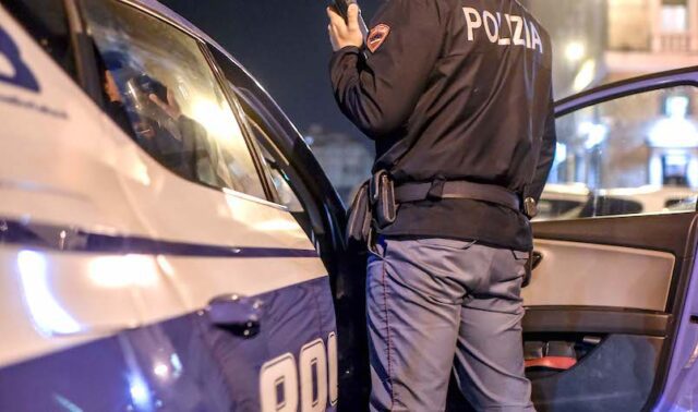Giovane viene rapinato a Sottoripa e riceve una testata da un tunisino Giovane viene rapinato a Sottoripa e riceve una testata da un tunisino