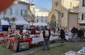 Sanremo, 14 e 15 dicembre mostra antiquariato e brocante 14 e 15 Dicembre antiquariato e brocante a Sanremo