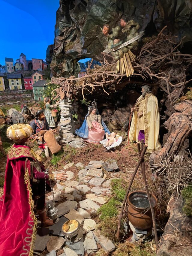 Recco, torna a stupire il prezioso presepe di Polanesi Recco, torna a stupire il prezioso presepe di Polanesi