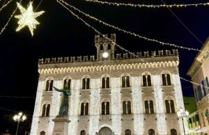 Il Comune di Chiavari si prepara ad accogliere il Natale Il Comune di Chiavari si prepara ad accogliere il Natale