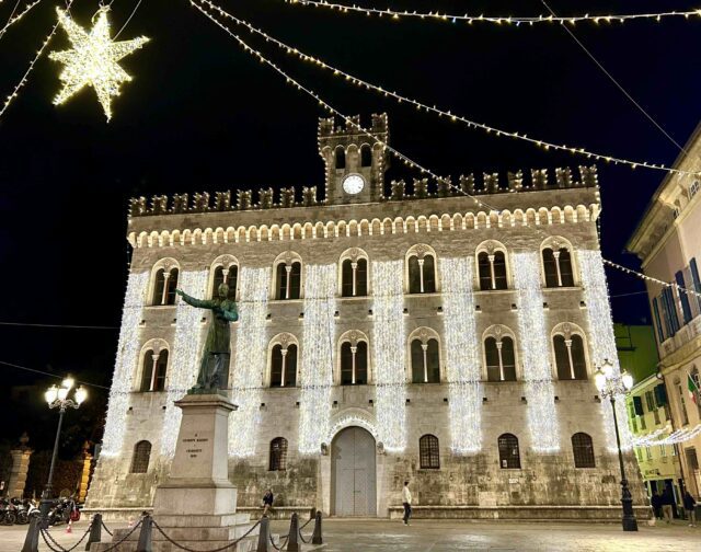 Il Comune di Chiavari si prepara ad accogliere il Natale Il Comune di Chiavari si prepara ad accogliere il Natale