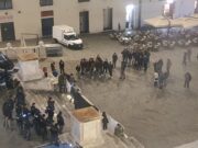 Presidio anarchico fuori dal Ducale per l’ex ministro Cartabia