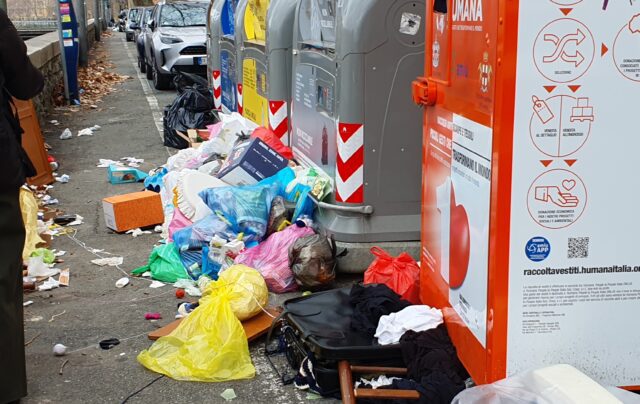 Rifiuti in corso galliera 1