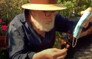 Tolte multe ai no-vax. Becchi: ebrei del nostro tempo, Antifa fascisti di ieri