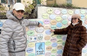 A Laigueglia sul Muretto dei ciclisti c’è anche Tadej Pogacar