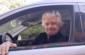 Grillo sul carro funebre, Giordano: dire che M5S è morto porta fortuna