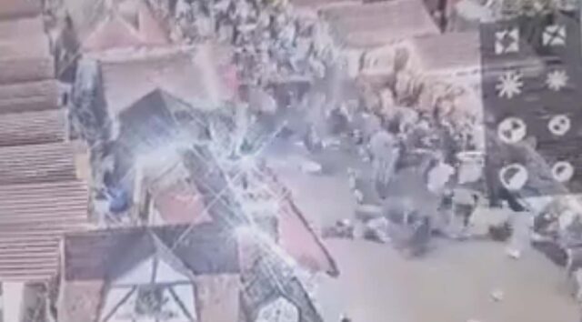 Magdeburgo, strage al mercatino: auto sulla folla, 4 morti e oltre 40 feriti Magdeburgo, strage al mercatino: auto sulla folla, 4 morti e oltre 40 feriti