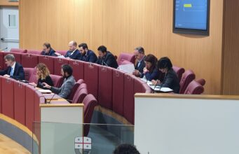 Minoranze attaccano Bucci: sua riforma sanità non risolve problemi dei malati