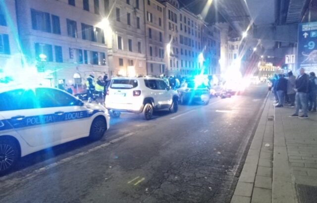 Investimento via gramsci 4 Taxi investe pedone in via Gramsci
