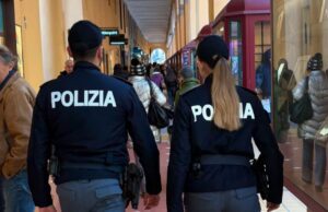 Imperia: pattuglie appiedate della Questura nel centro storico durante le festività natalizie