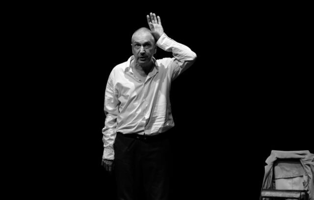 Il Cane al Teatro Garage: il racconto di Kafka in scena a Genova Il Cane al Teatro Garage: il racconto di Kafka in scena a Genova