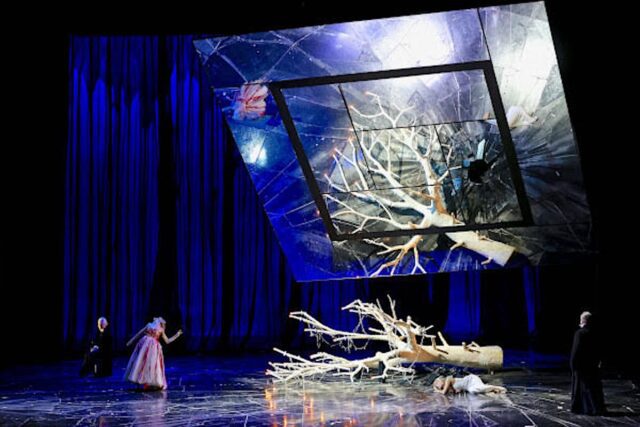 La Traviata, il fascino di Violetta colpisce ancora La Traviata, il fascino di Violetta colpisce ancora