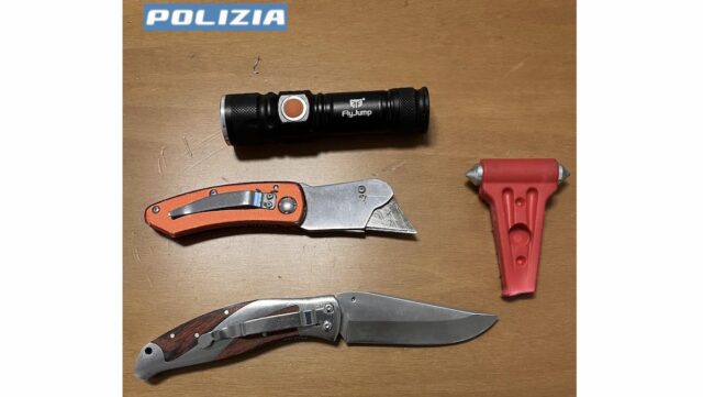 Rubano su 10 veicoli in sosta: 16enni marocchino ed egiziano arrestati