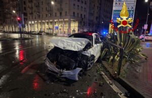 Incidente mortale alla Spezia tra due auto: un morto e tre feriti Incidente mortale alla Spezia tra due auto: un morto e tre feriti
